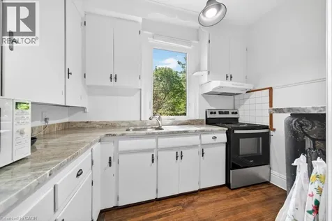 35 Burris Street Hamilton ON L8M 2J1