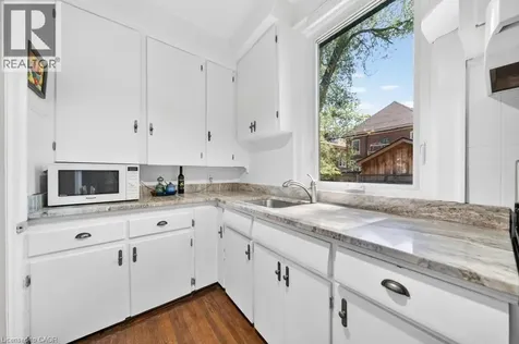 35 Burris Street Hamilton ON L8M 2J1