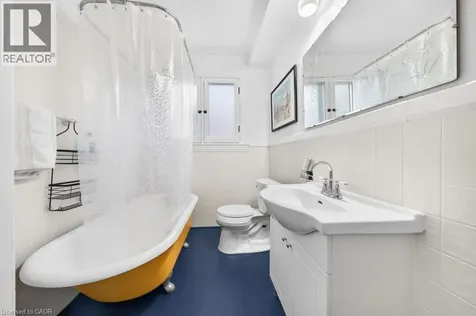 35 Burris Street Hamilton ON L8M 2J1