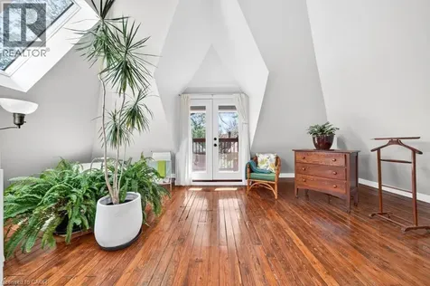35 Burris Street Hamilton ON L8M 2J1