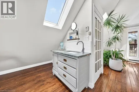 35 Burris Street Hamilton ON L8M 2J1