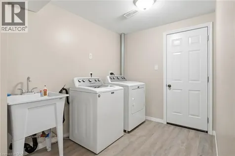 10 Fallowfield Drive Kitchener ON N2C 0A4