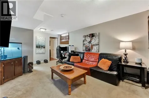 52 Beckett Drive Brantford ON N3T 6G2