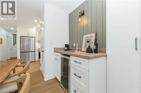 487 East 37th Street Hamilton ON L8V 4C1