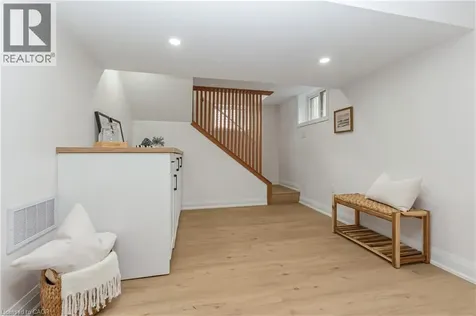 487 East 37th Street Hamilton ON L8V 4C1