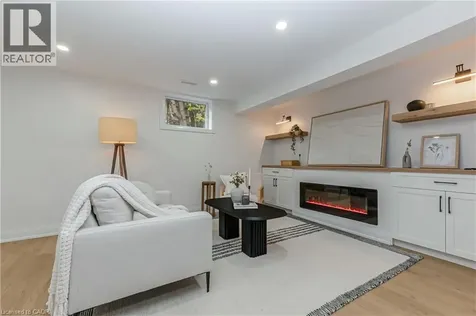 487 East 37th Street Hamilton ON L8V 4C1