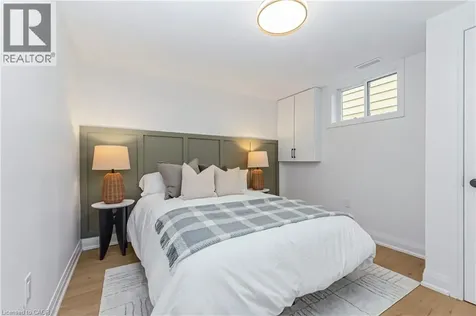 487 East 37th Street Hamilton ON L8V 4C1