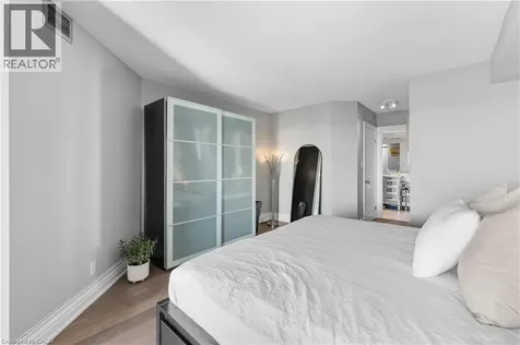2261 Lakeshore Boulevard West Toronto ON M8V 3X1