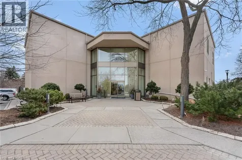 2261 Lakeshore Boulevard West Toronto ON M8V 3X1