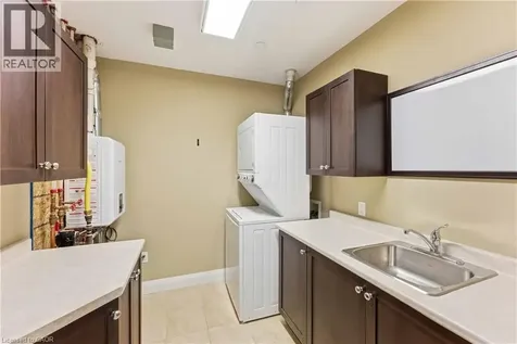 26 Wellington Street St. Catharines ON L2R 6Y8