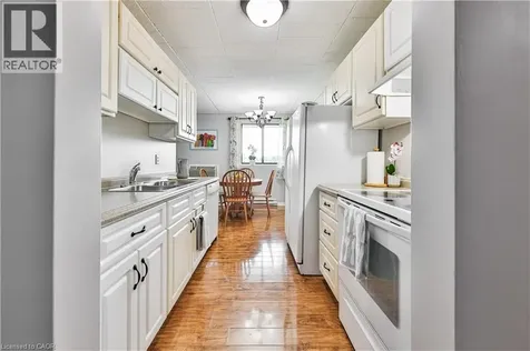 29 West Avenue Kitchener ON N2M 5E4
