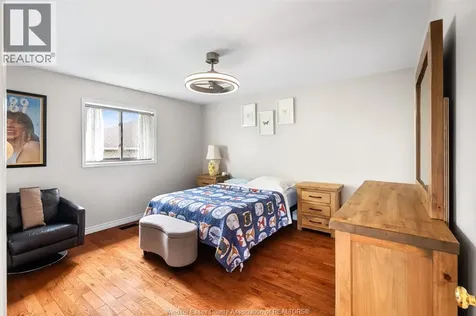 8020 Gardiner Crescent Mcgregor ON N0R 1J0