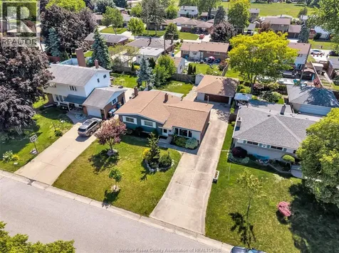 2695 Sierra Drive Windsor ON N9E 2Y9