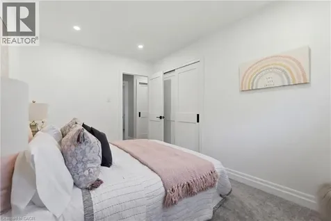 481 Woodview Road Burlington ON L7N 2Z9