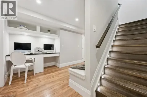 72 Elmbank Trail Kitchener ON N2R 0H1