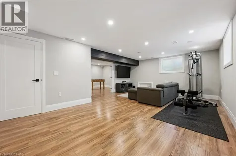 72 Elmbank Trail Kitchener ON N2R 0H1