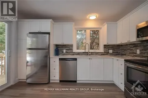 657 Golden Avenue Ottawa ON K2A 2G3