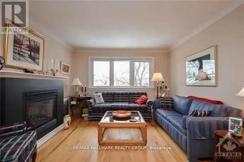 657 Golden Avenue Ottawa ON K2A 2G3