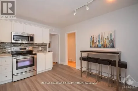 657 Golden Avenue Ottawa ON K2A 2G3