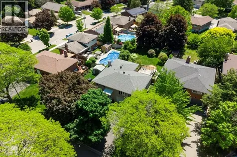 363 Roselawn Place Waterloo ON N2L 5P1