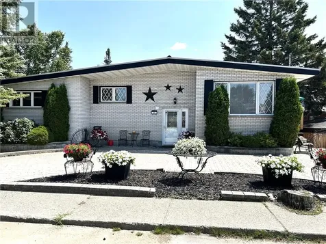 35 Cedar Street Levack ON P0M 2C0