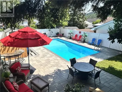 35 Cedar Street Levack ON P0M 2C0