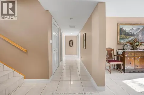 60 Parkview Court Chatham ON N7M 6H9