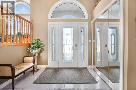 60 Parkview Court Chatham ON N7M 6H9