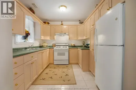 60 Parkview Court Chatham ON N7M 6H9