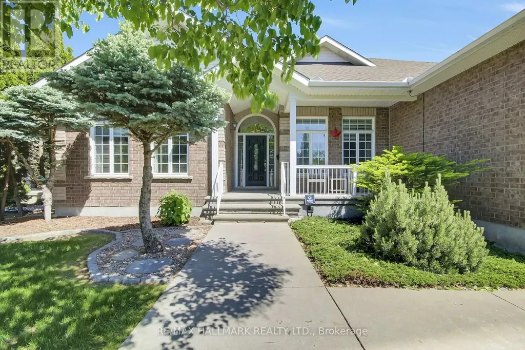 5 Dolomite Street Ottawa ON K2S 1Y8