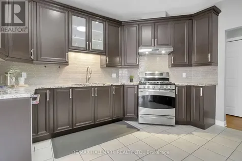 5 Dolomite Street Ottawa ON K2S 1Y8