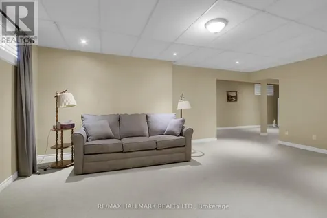 5 Dolomite Street Ottawa ON K2S 1Y8