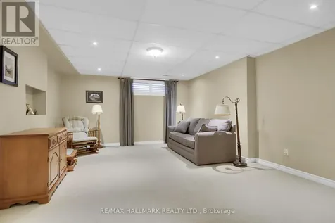 5 Dolomite Street Ottawa ON K2S 1Y8