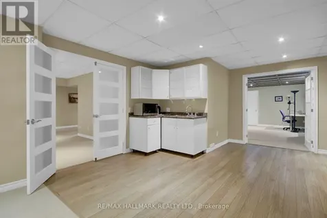 5 Dolomite Street Ottawa ON K2S 1Y8