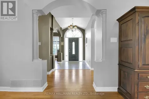 5 Dolomite Street Ottawa ON K2S 1Y8