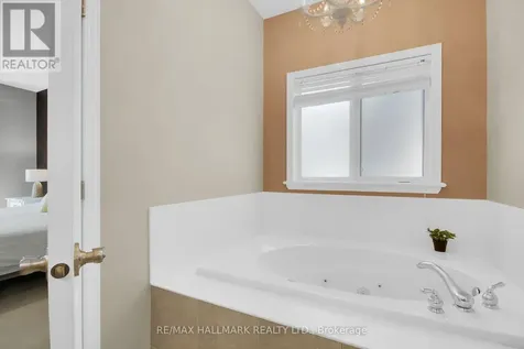 5 Dolomite Street Ottawa ON K2S 1Y8