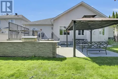 5 Dolomite Street Ottawa ON K2S 1Y8