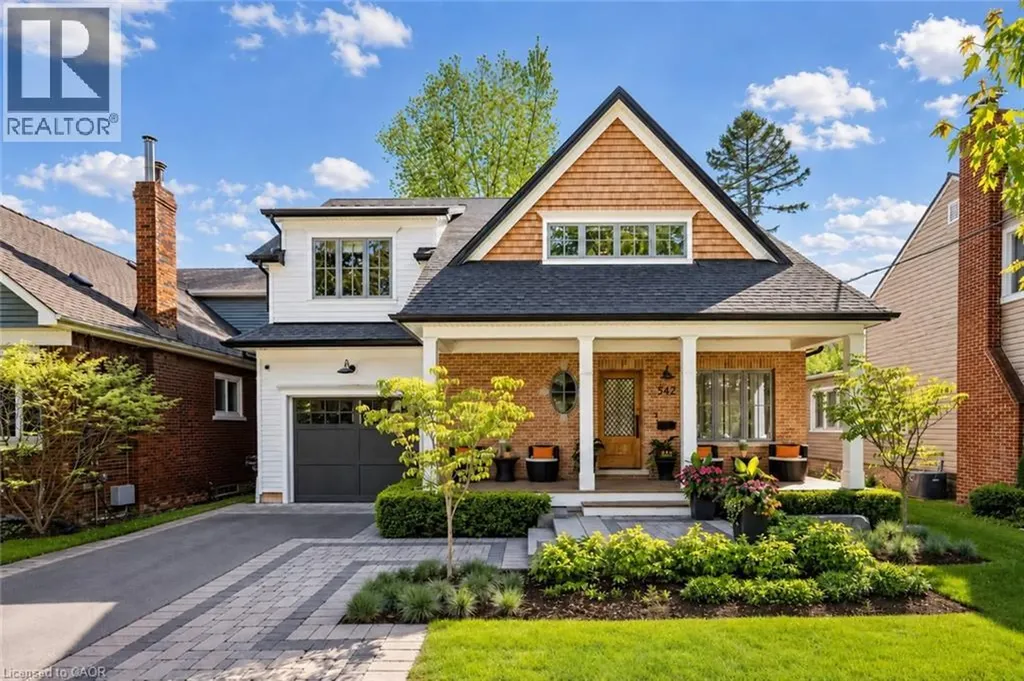 542 Woodland Avenue Burlington ON L7R 2S4