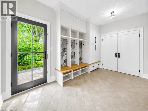 542 Woodland Avenue Burlington ON L7R 2S4