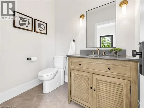 542 Woodland Avenue Burlington ON L7R 2S4