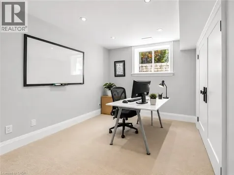 542 Woodland Avenue Burlington ON L7R 2S4