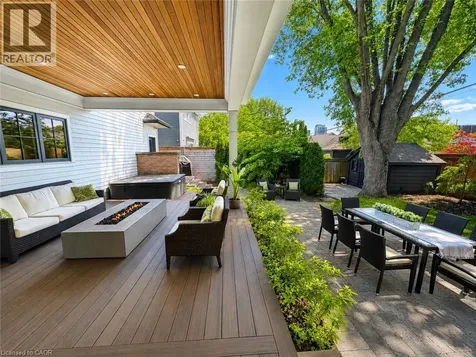 542 Woodland Avenue Burlington ON L7R 2S4