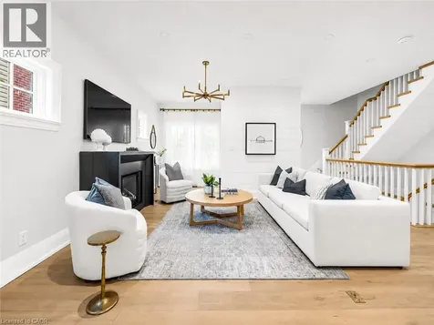 542 Woodland Avenue Burlington ON L7R 2S4