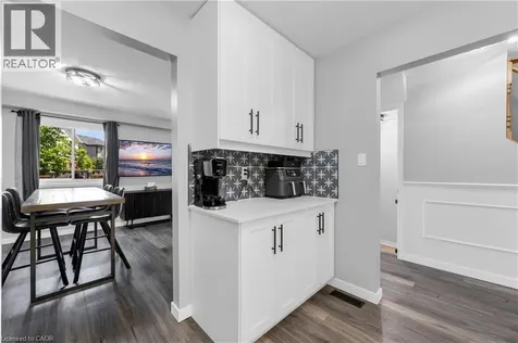 386 Highland Road West Stoney Creek ON L8J 3P9