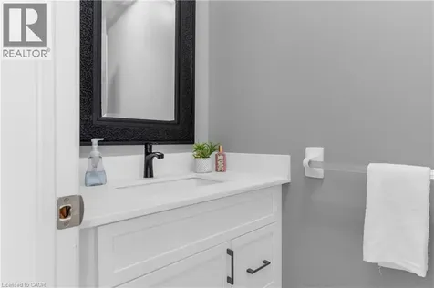 386 Highland Road West Stoney Creek ON L8J 3P9