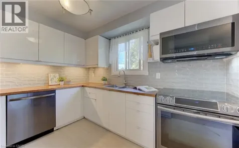 80 Old Country Drive Kitchener ON N2E 2E5