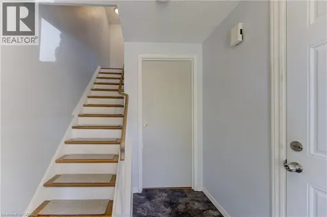 80 Old Country Drive Kitchener ON N2E 2E5