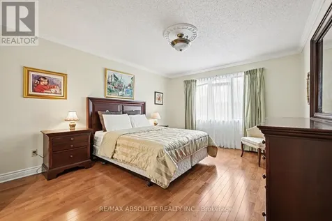 31 Spyglass Ridge Ottawa ON K2S 1R6