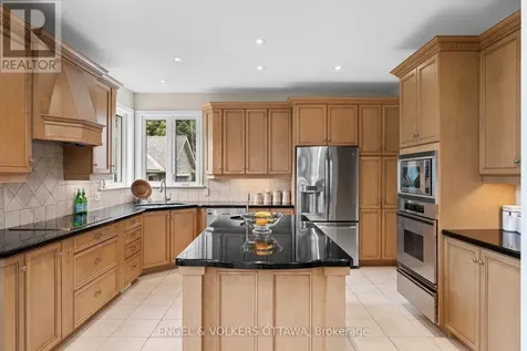 6005 Earlscourt Crescent Ottawa ON K4M 1K2