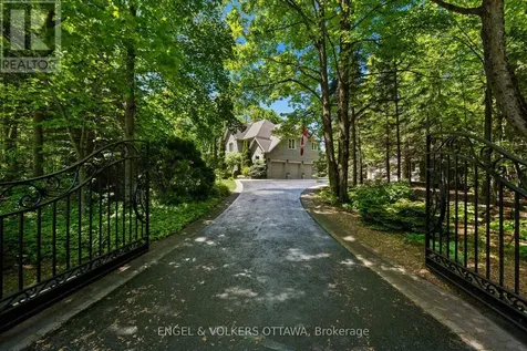 6005 Earlscourt Crescent Ottawa ON K4M 1K2